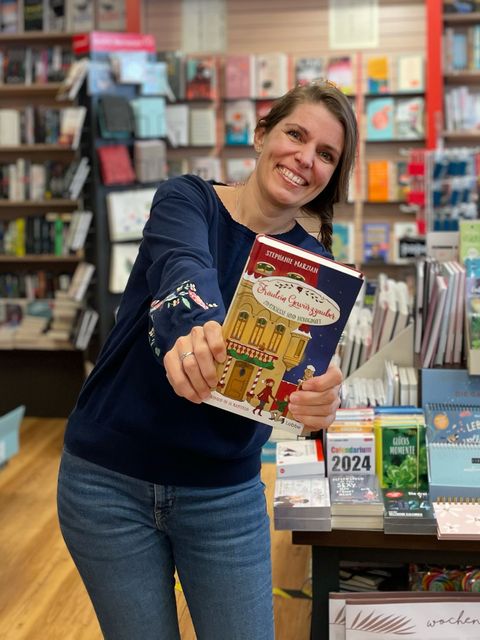 Zur Veröffentlichung von Fräulein Gewürzzauber - Zimtküsse und Honigduft am 29.9. gibt es eine Verlosungs-Aktion.